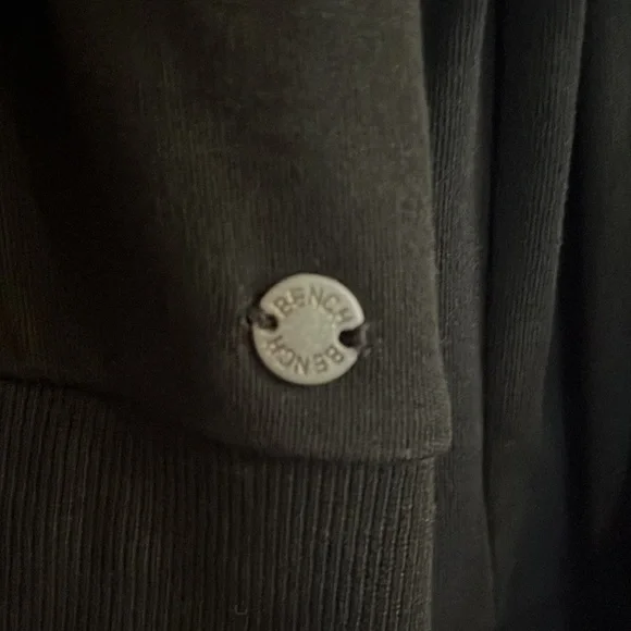 Bench Sweater - Picture 5 of 5